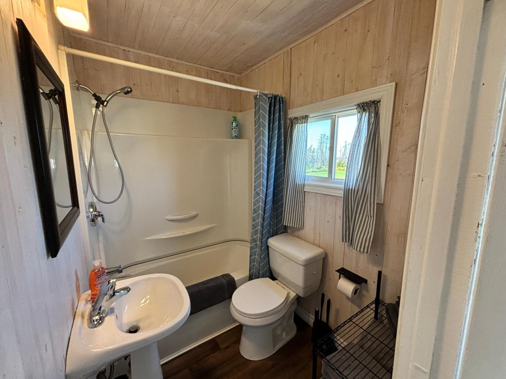 Cottages On Pei-Oceanfront Bedeque Bagian luar foto