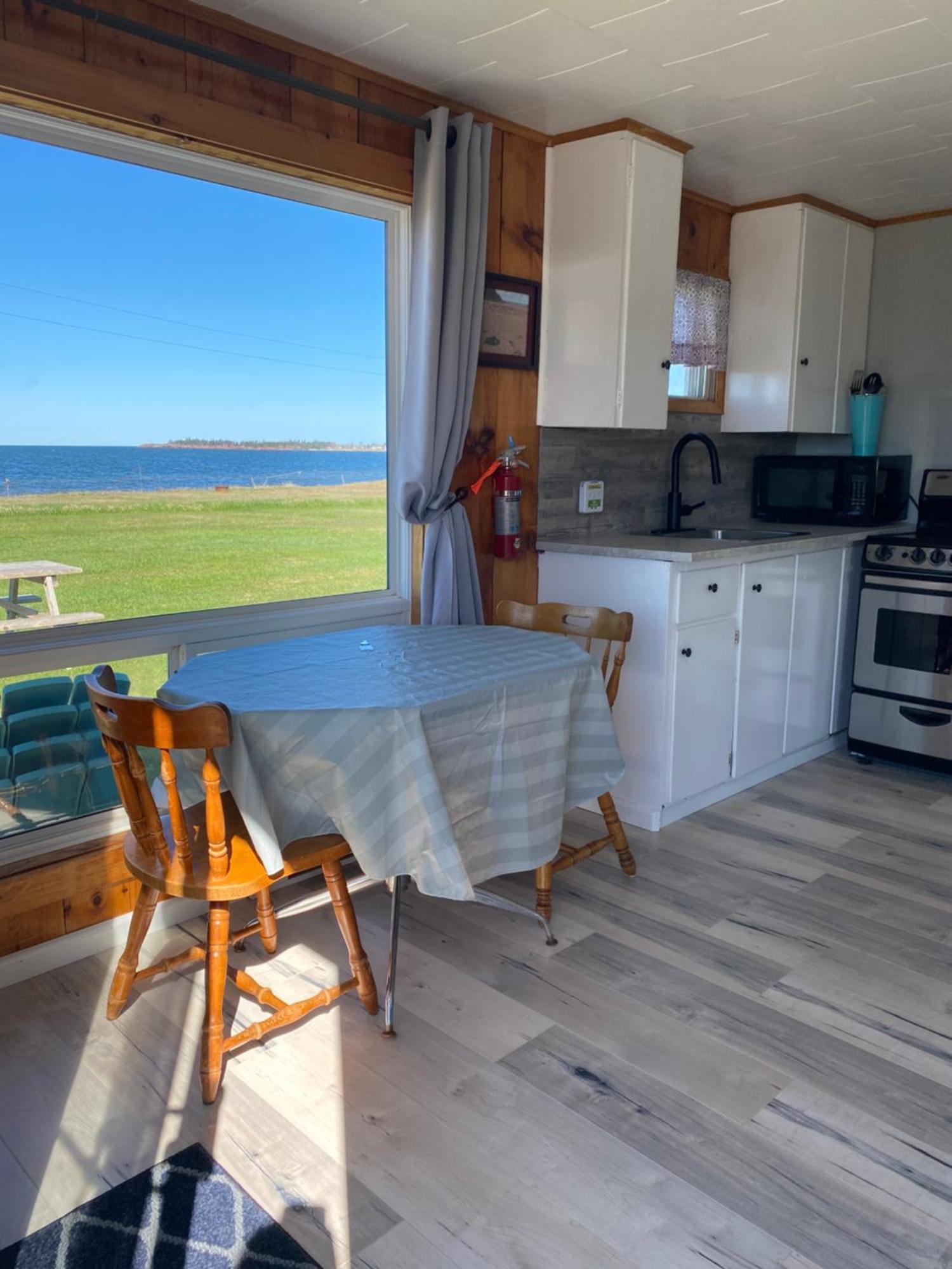 Cottages On Pei-Oceanfront Bedeque Bagian luar foto