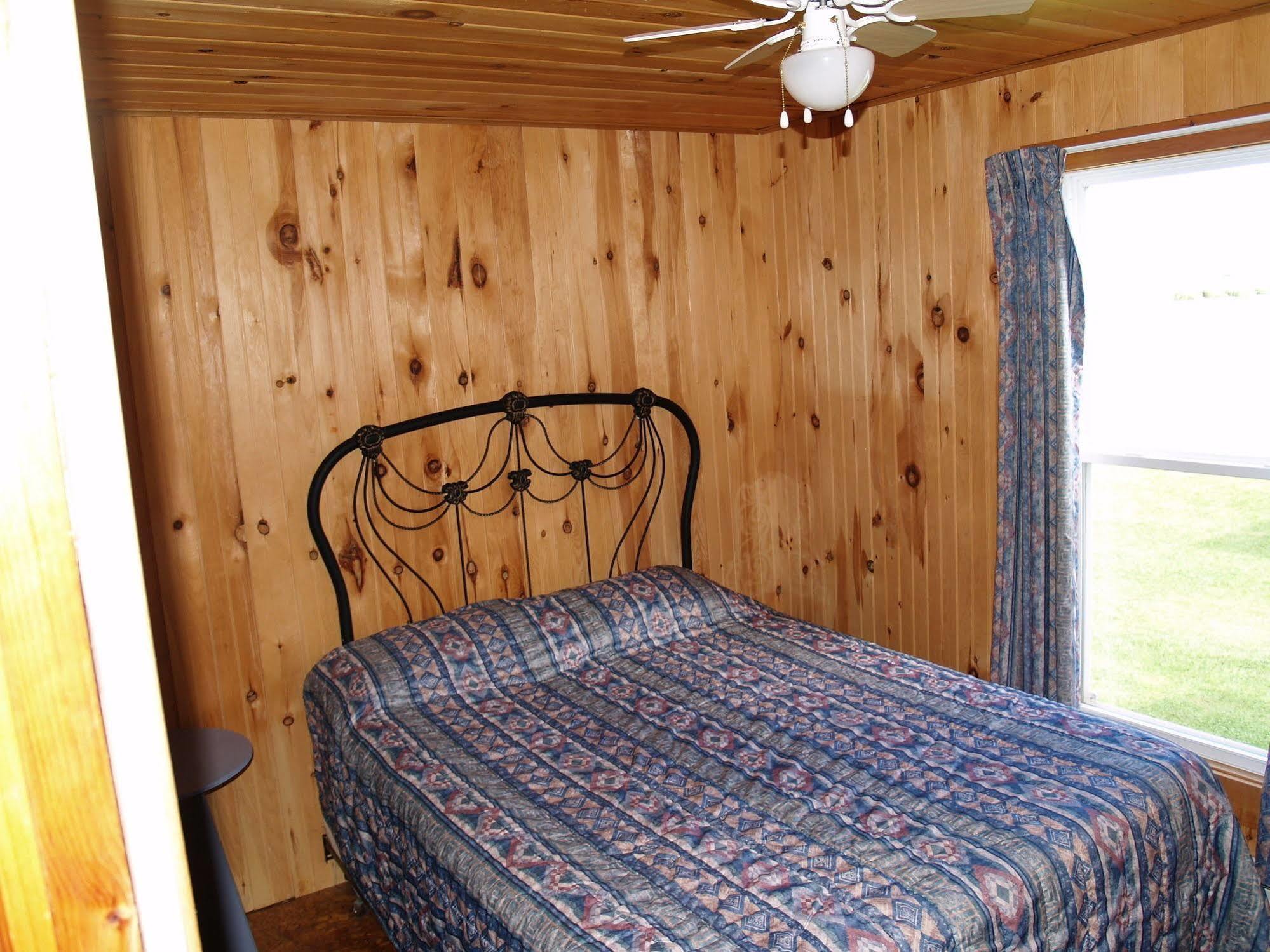 Cottages On Pei-Oceanfront Bedeque Bagian luar foto