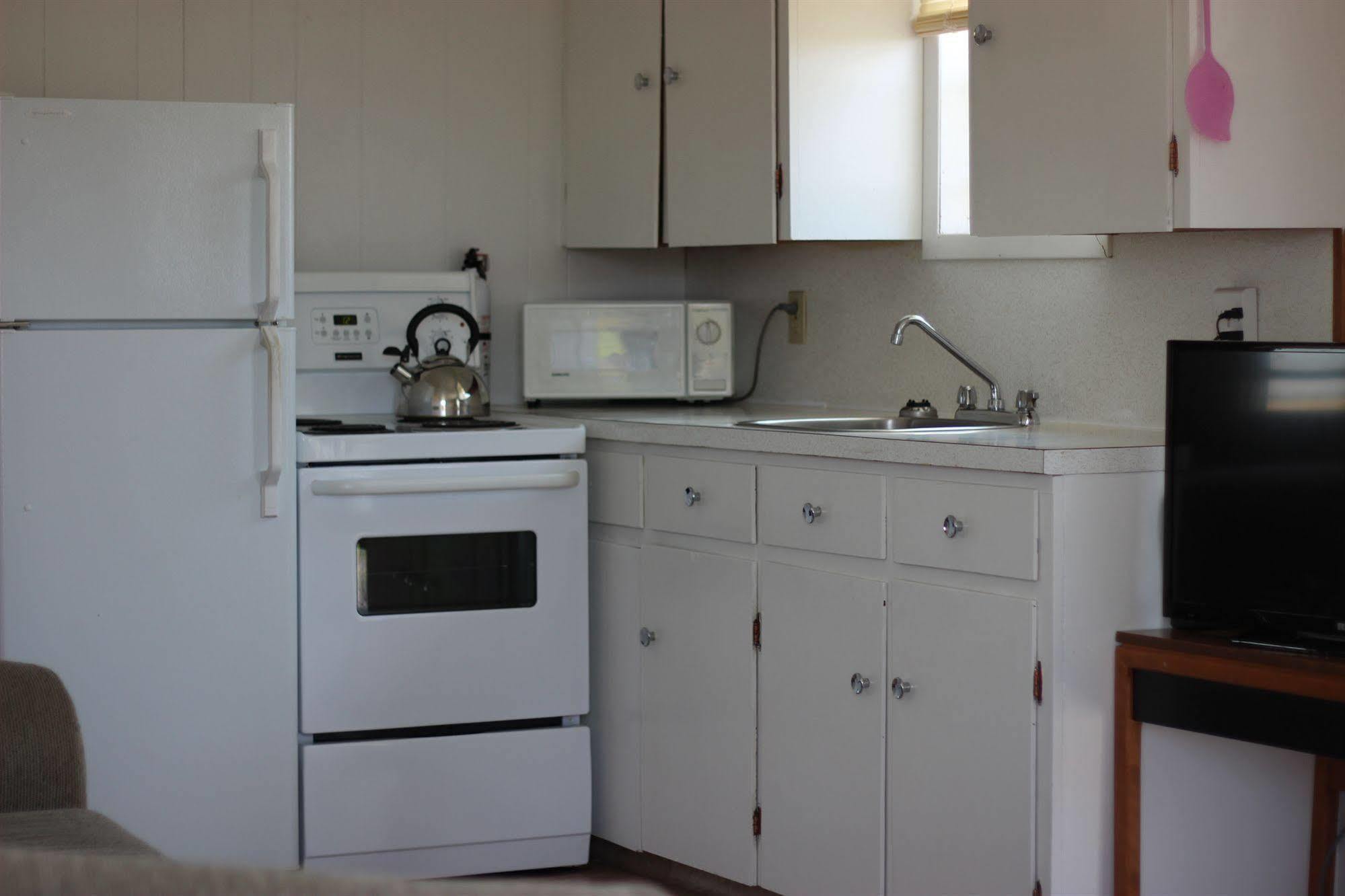 Cottages On Pei-Oceanfront Bedeque Bagian luar foto